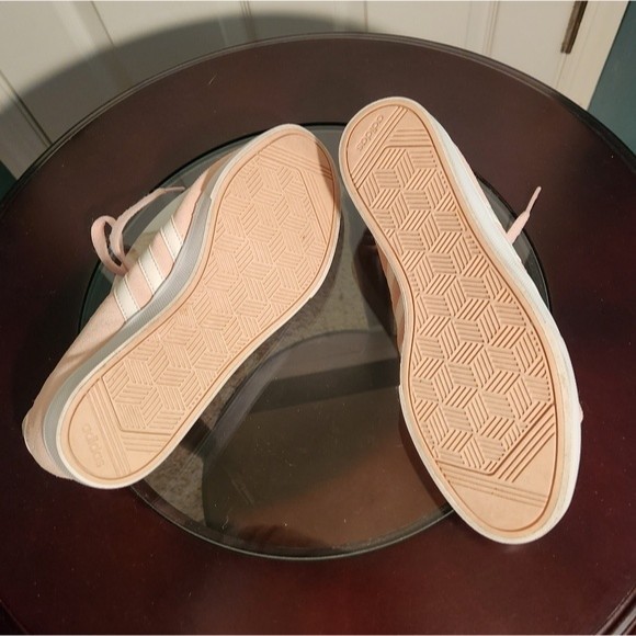Adidas women's blush suede sneaker Note: small spot - Picture 7 of 8